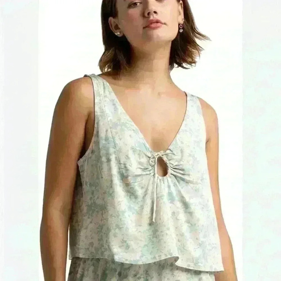 RVCA Tide Up Floral Peep Hole Loose Light Flowy Babydoll Tank Top Size Small - Picture 1 of 7